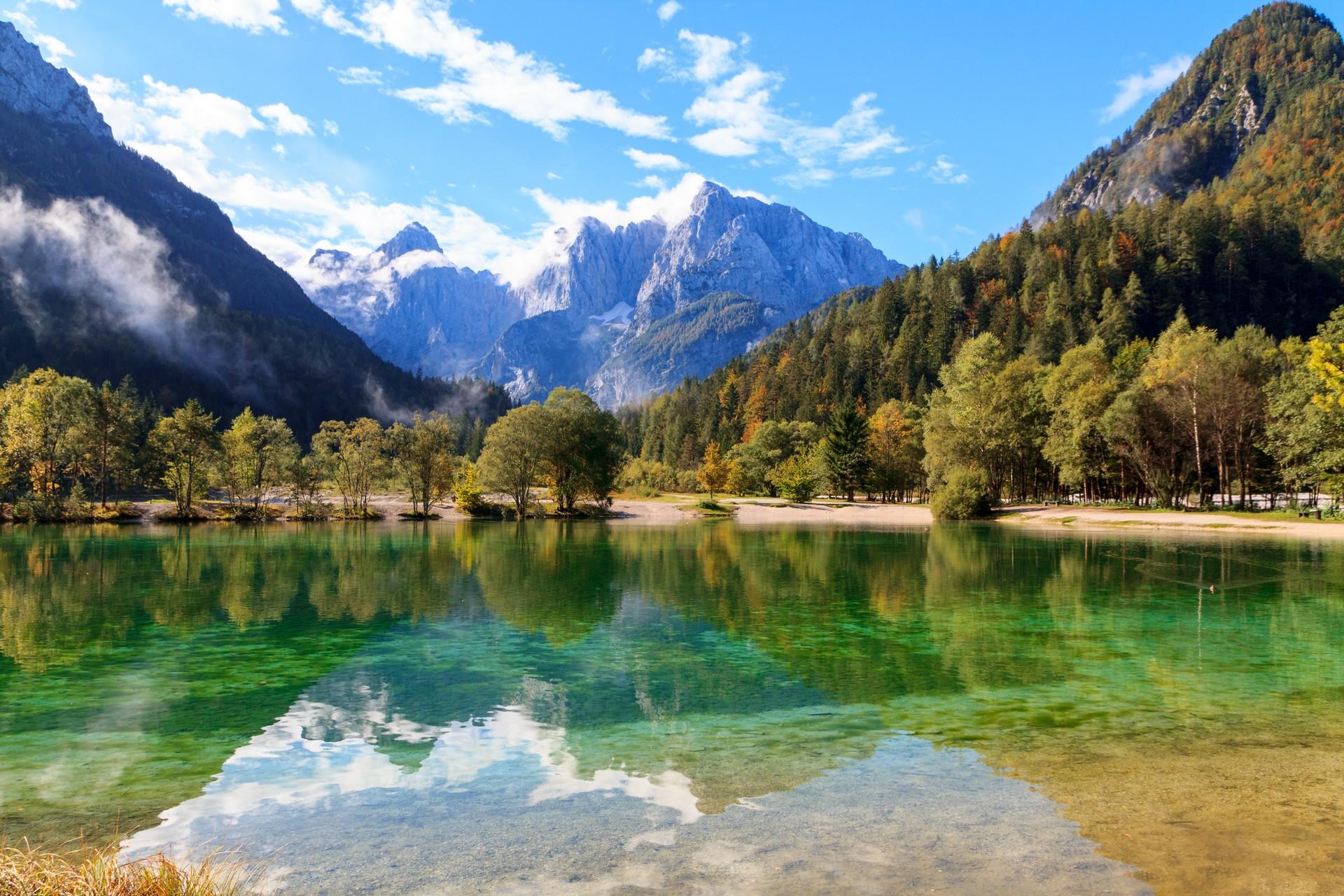 Szlovénia rejtett kincsei: Vízesése, hegyek és túrázás szerelmeseinek