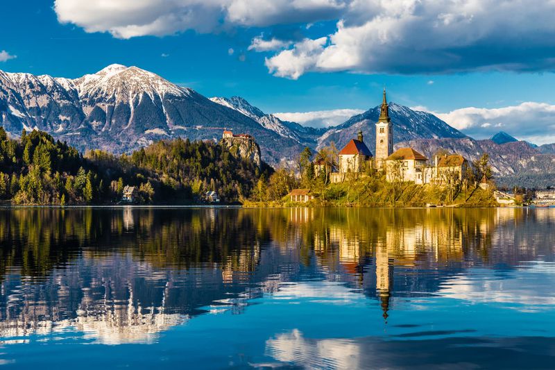 Olcsó szállások Bled Négycsillagos feltöltődés a káprázatos Bledi-tónál! - Bled ! Már 138 900 Ft/2 fő/2 éj-től!