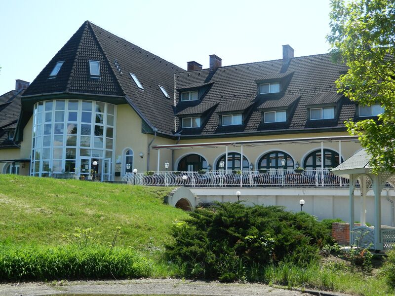 Olcsó szállások Zamárdi Nyárköszöntő családi lazítás Zamárdiban! - Hotel Família -55%! Már 39 990 Ft/2 fő/2 éj-től!