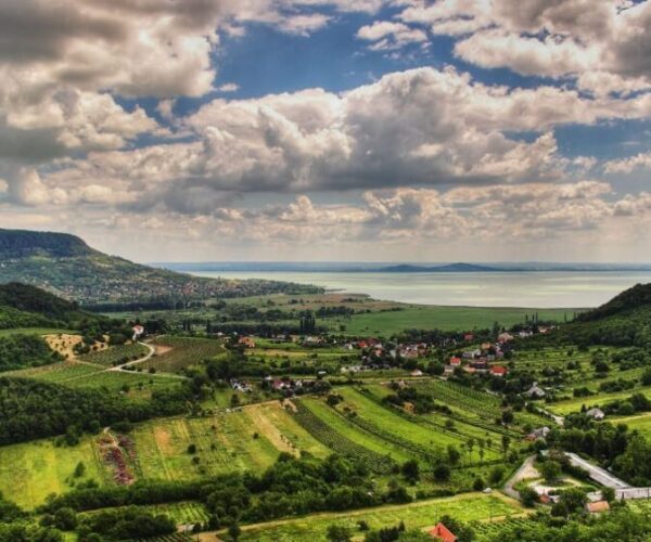 káli medence látnivalói