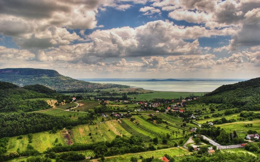 káli medence látnivalói