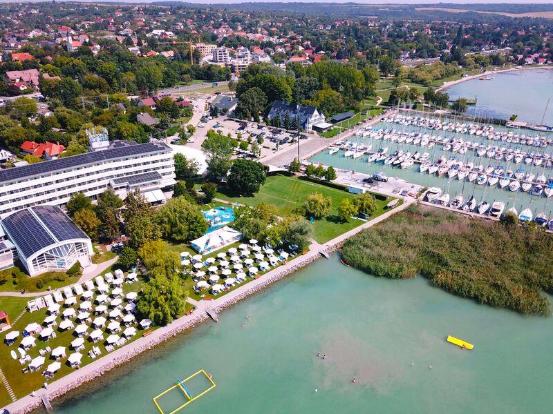 Olcsó szállás Balatonkenese Családi élmények a Balaton partján! - Hotel Marina-Port**** -31%! Már 89 900 Ft/2 fő/2 éj-től! nyaralások