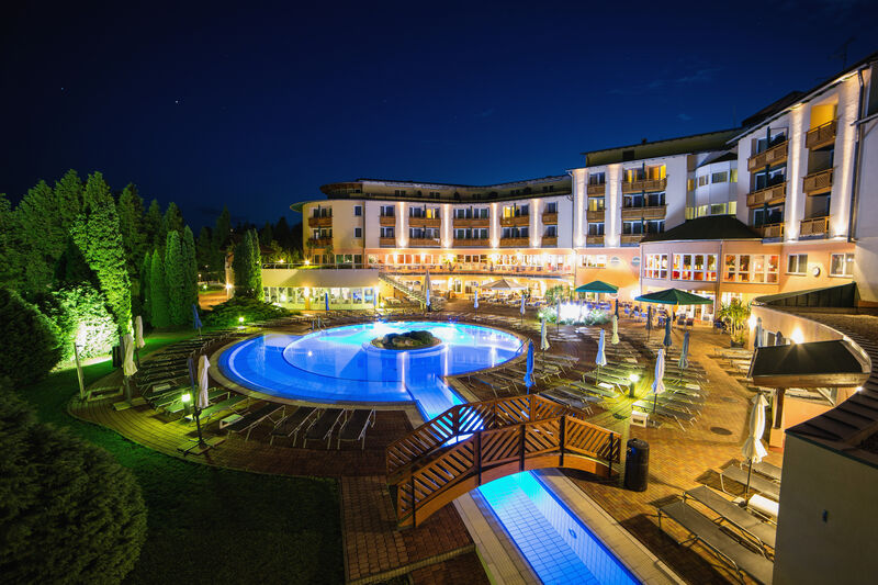 Olcsó szállás Hévíz Ötcsillagos prémium wellness Hévízen! - Lotus Therme Hotel & Spa***** -14%! Már 159 900 Ft/2 fő/2 éj-től! nyaralások